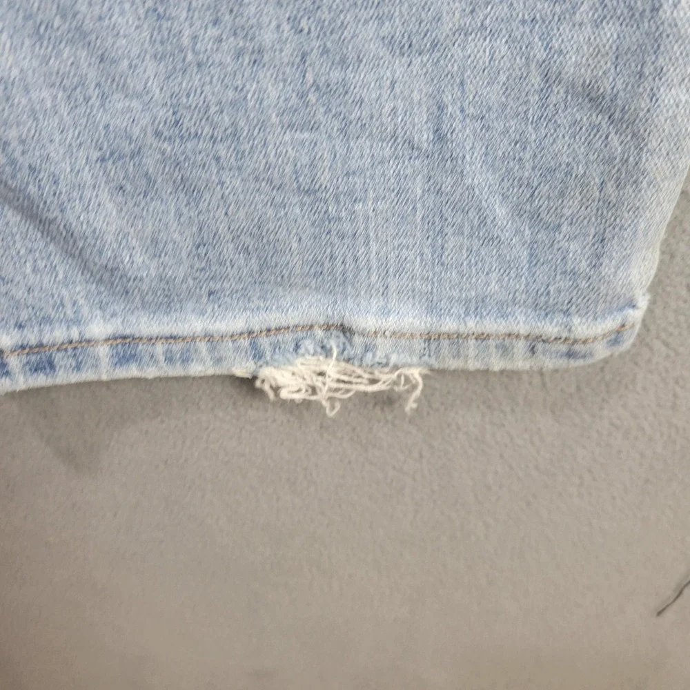 Wrangler Authentic Jeans Mens 32x32 Blue Denim Mid Rise Medium‎ Wash Distressed